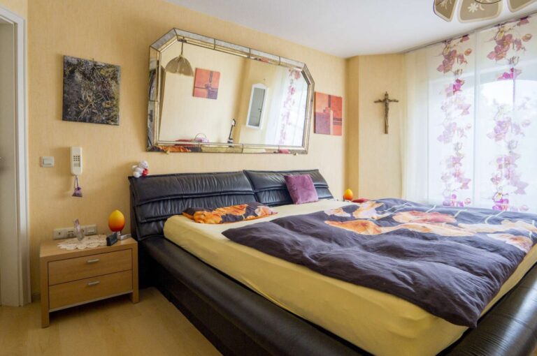 Schlafzimmer EG